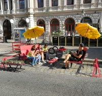 http://www.x04x.com/files/gimgs/th-114_x04x_2019_0031_Fur_TrailerParkBank_VIE_Foto_08_1600.jpg
